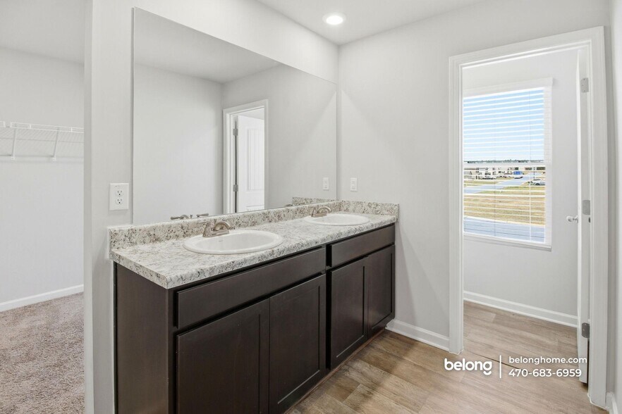 Building Photo - 163 Goodall Woods Dr