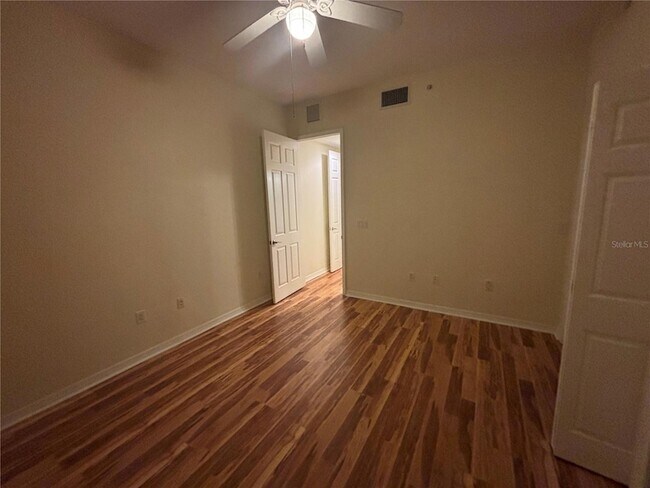 Building Photo - 3971 Square E Ln