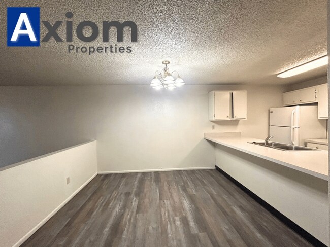 Building Photo - 2128 Marigold St