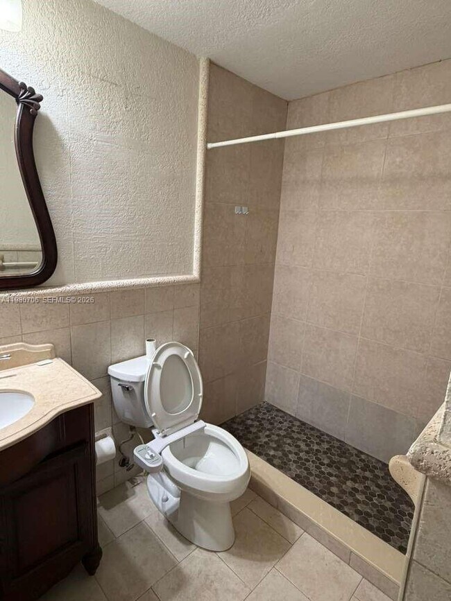 Building Photo - 6246 SW 136th Ct