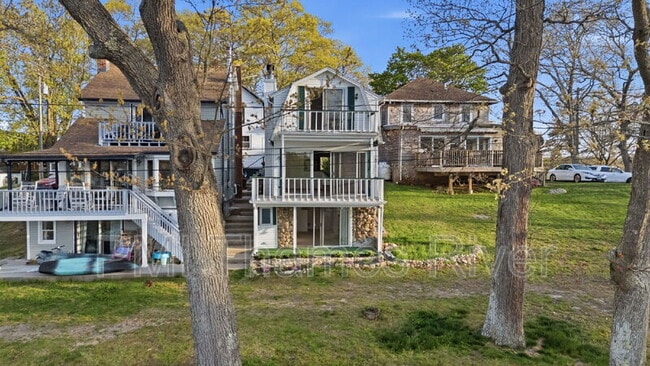 Building Photo - 33 Laurel St