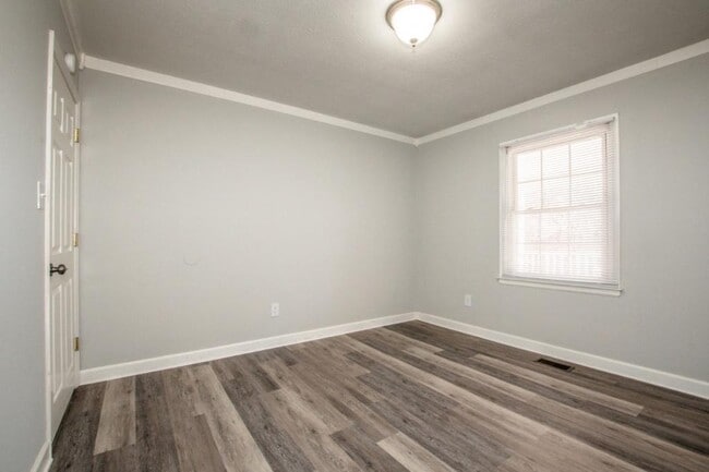 Building Photo - 2089 Rock Springs Cir