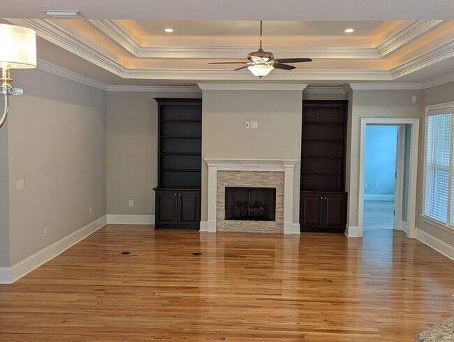 Building Photo - Beautiful 4 Bedroom, 3.5 Bath + Office Single Family Home Located in Ox Bottom Crest For Lease