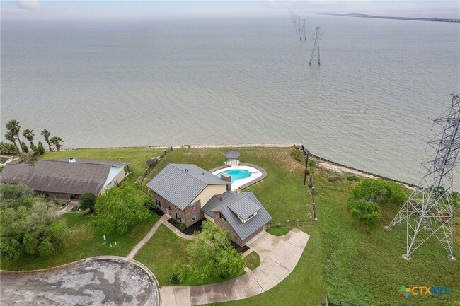 Building Photo - 8 Las Brisas Pl