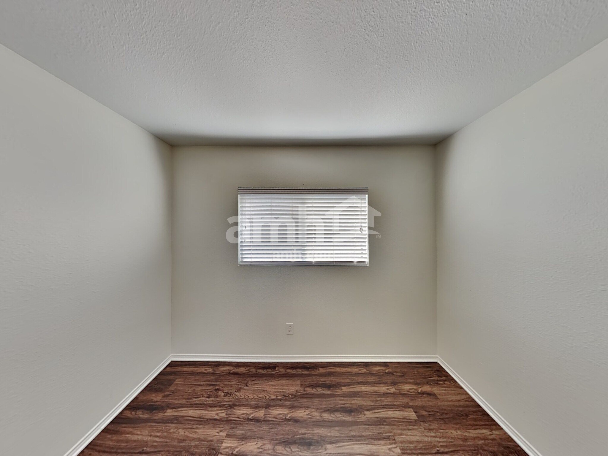 Building Photo - 217 N Willow Way