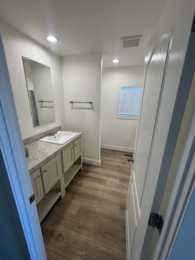 Building Photo - 9175 Alamo Ave