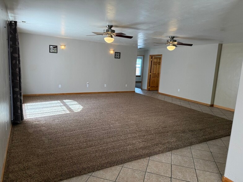 Building Photo - 1420 Pinyon Ave