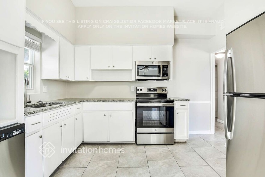 Building Photo - 3323 Danny Boy Cir