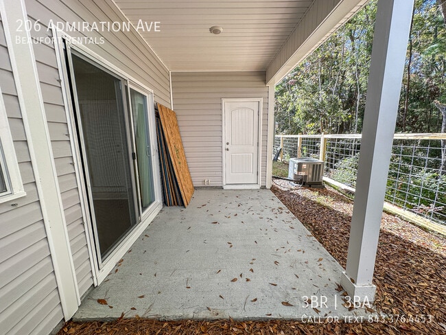 Building Photo - 206 Admiration Ave
