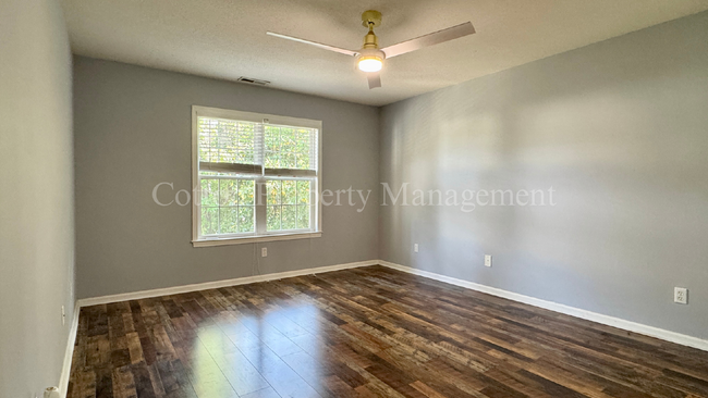 Building Photo - 4619 McClelland Dr