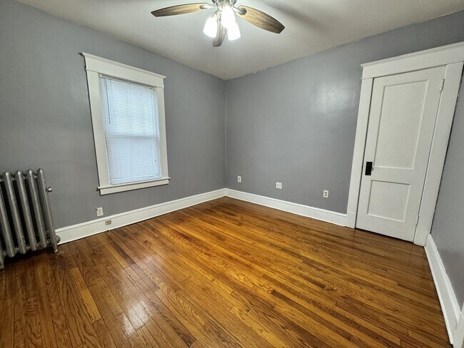 Building Photo - 134-136-136 Woodlawn St