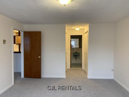 Building Photo - 1 bedroom in ARLINGTON MA 02474