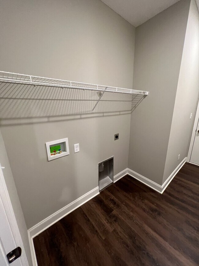 Building Photo - 406 St George Wy