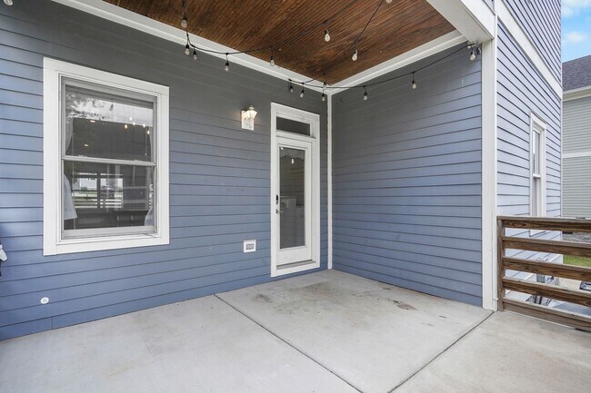 Building Photo - 904 Delmas Ave