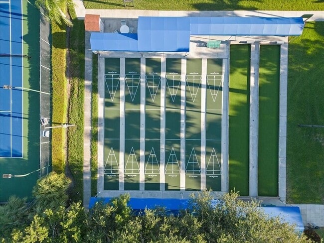 Building Photo - 5415 Verona Dr