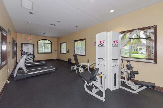 Building Photo - 360 Crestwood Cir