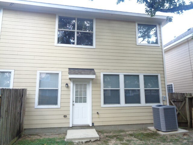 Building Photo - 17631 Kennesaw Mountain Ln
