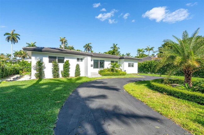Building Photo - 7420 Beach View Dr
