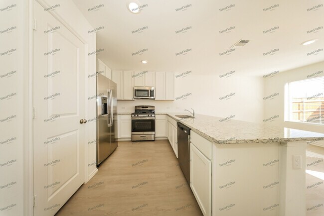 Building Photo - 1938 Wolford Wy