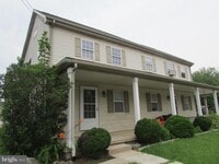 Building Photo - 188 Maple St
