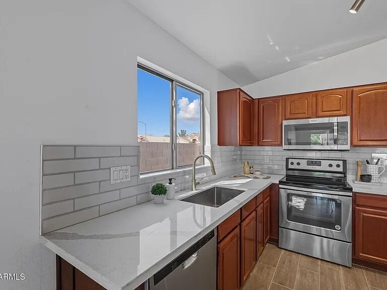 Building Photo - 2148 N Santiana Pl