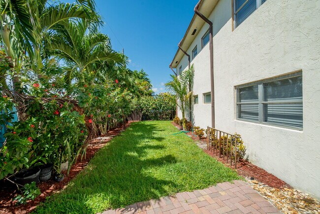 Building Photo - 308 Southwind Ct