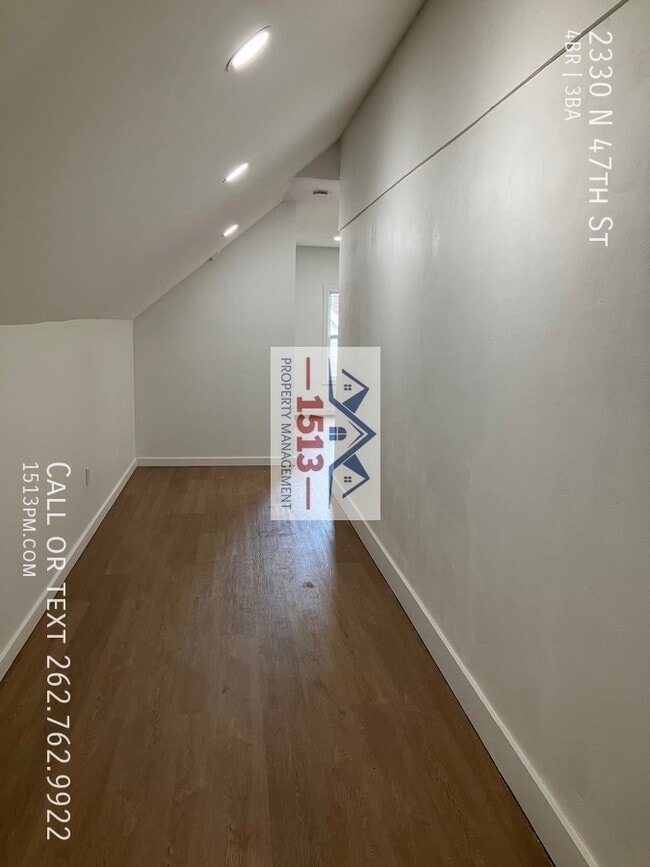 Building Photo - 2330 N 47th St