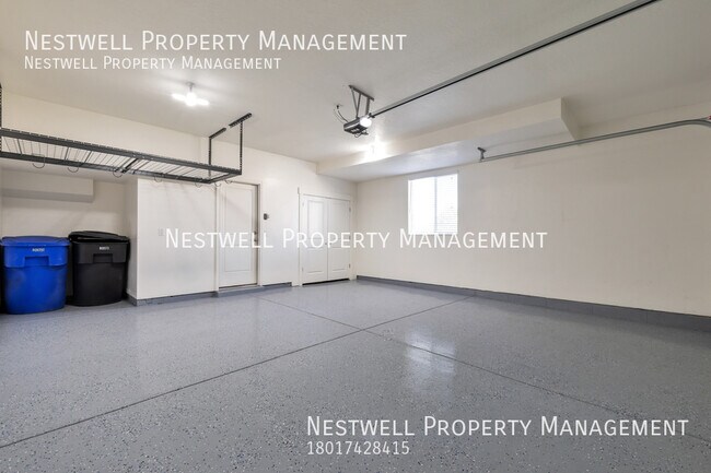 Building Photo - Beautiful 3-bed Townhome in Farmington in