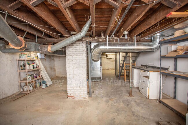 Building Photo - 150 Snyder Pl