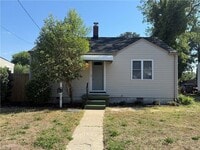 Building Photo - 739 Waukesha Ave