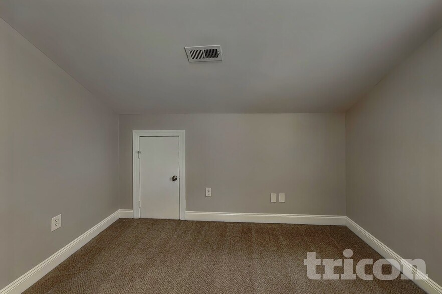 Building Photo - 4813 Samuel Richard St