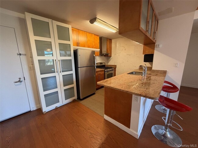 Building Photo - 40-28 College Point Blvd