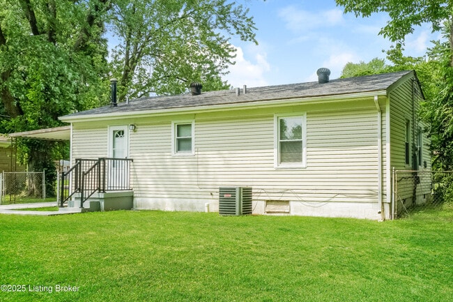 Building Photo - 2224 Peaslee Rd
