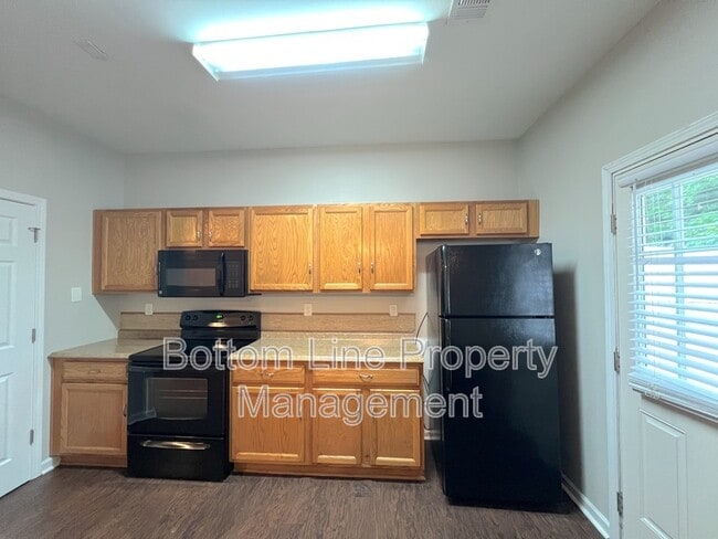 Building Photo - 7637 Abigail Glen Dr