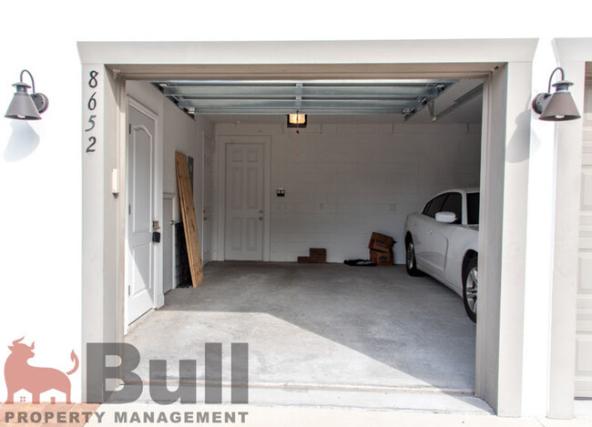 Building Photo - 8652 Tavistock Lakes Blvd