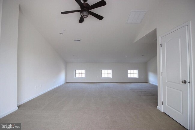 Building Photo - 43125 Shore Square