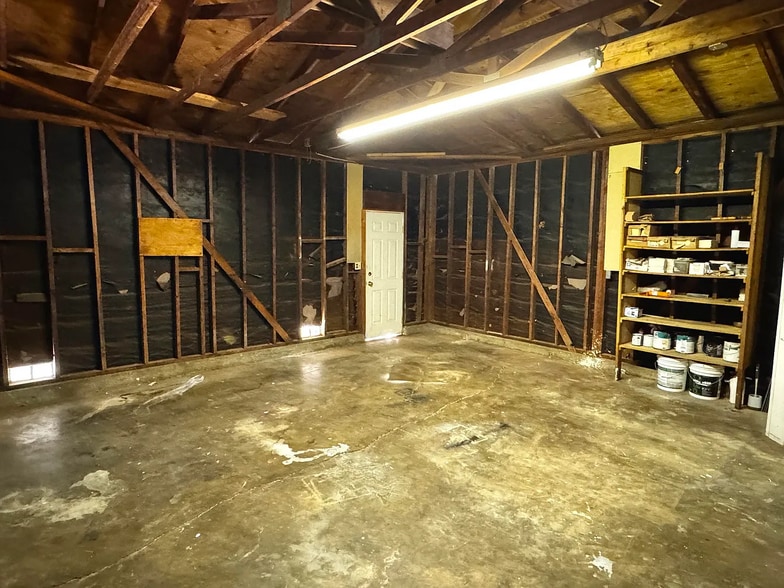 Building Photo - 3732 Mercury Dr