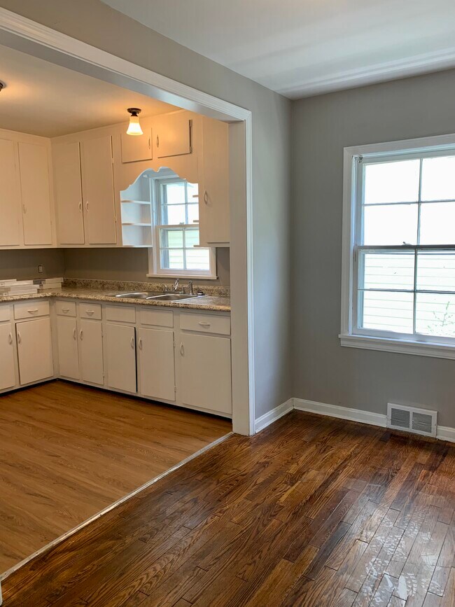 Building Photo - 676 Harrison Ave