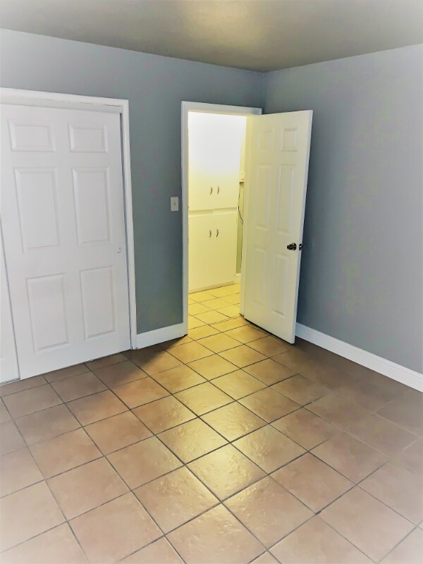 Building Photo - 1050 Grand Ave