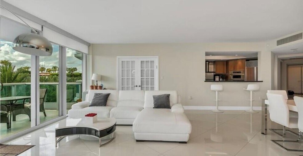 Building Photo - 9401 Collins Ave