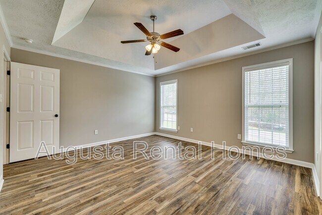 Building Photo - 1054 Grove Landing Ln