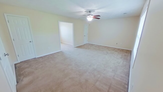 Building Photo - 71 Abigail Way