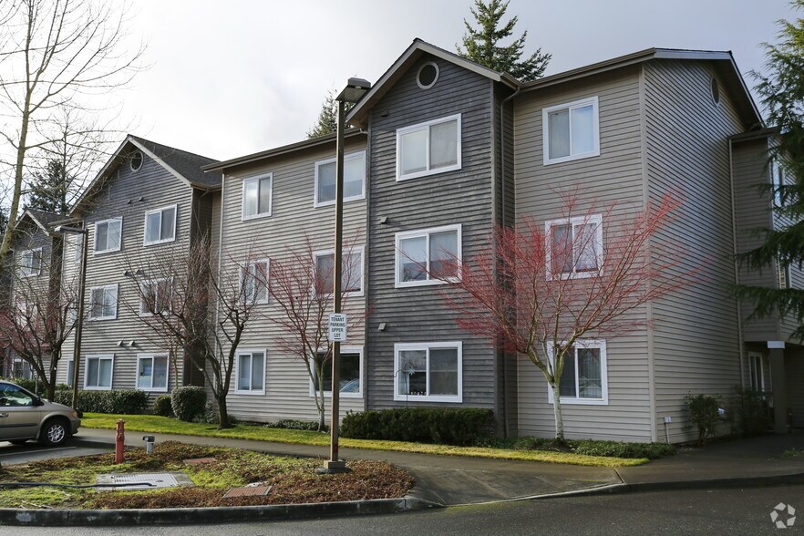 Primary Photo - Evergreen Court