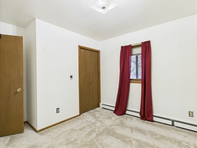 Building Photo - 109 Cary Ave