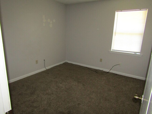 Building Photo - 110 Tempest Ln