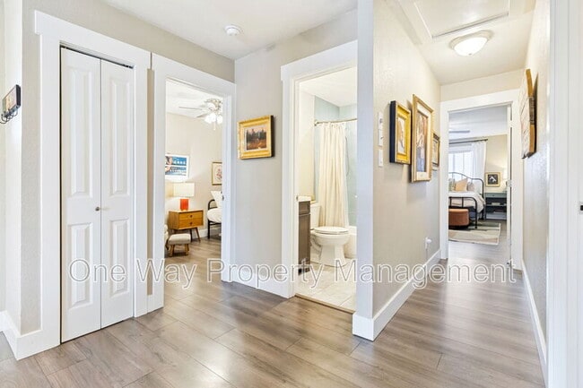 Building Photo - 918 Woodbine Dr