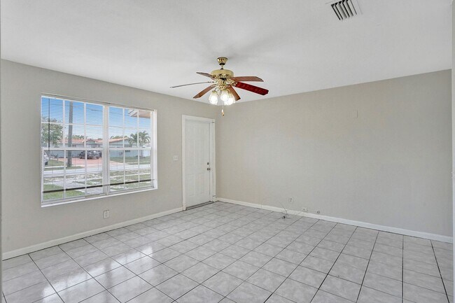 Building Photo - 7741 Northwest 33rd Street