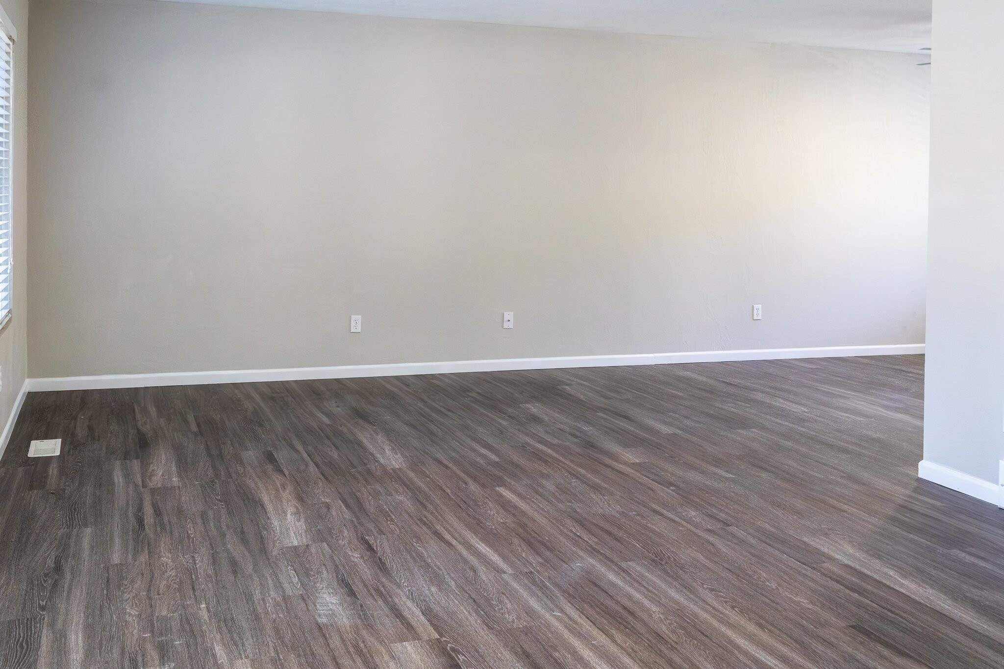 Building Photo - 5418 Alta Loma Rd