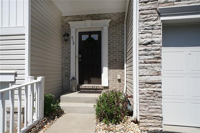 Building Photo - 512 Isabella Ct