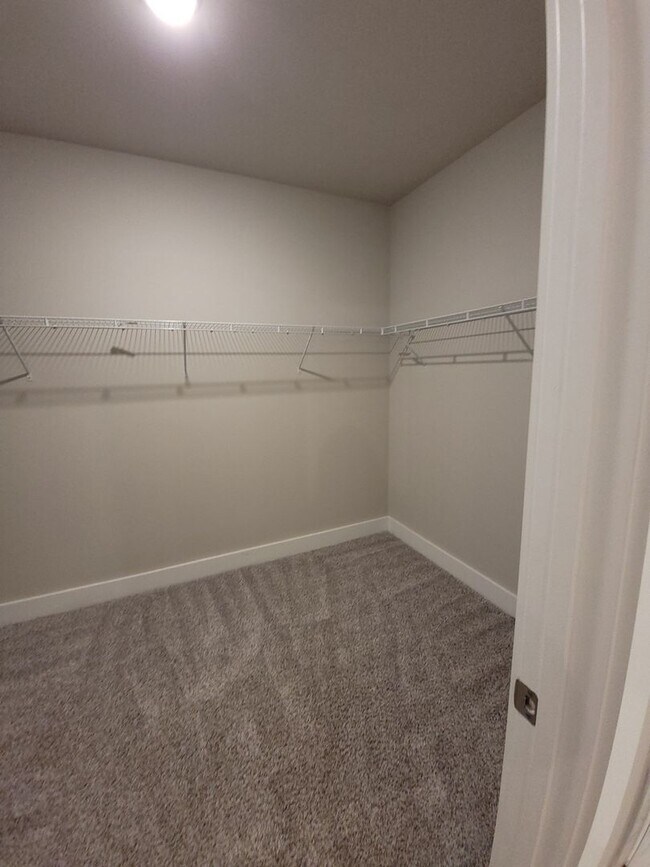 Building Photo - Zeirdt Road - Redstone Gate 7 - Toyato Field